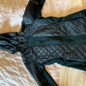 Athleta Rock Springs Quilted Jacket Dark Green S